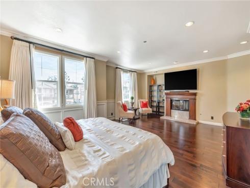 6831 Turf Drive, Huntington Beach, CA