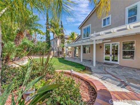 6831 Turf Drive, Huntington Beach, CA