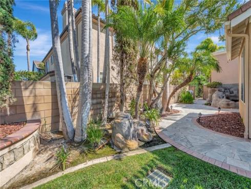 6831 Turf Drive, Huntington Beach, CA