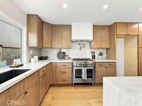 21142  Brookhurst   Street, Huntington Beach, CA