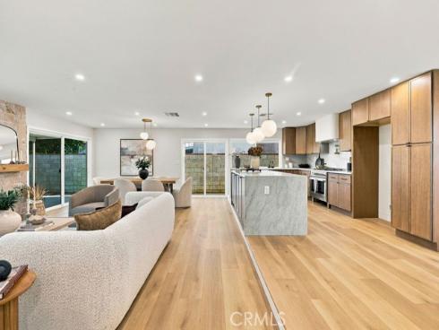 21142  Brookhurst   Street, Huntington Beach, CA
