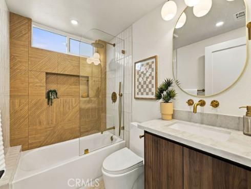 21142  Brookhurst   Street, Huntington Beach, CA