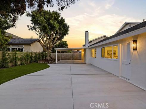 21142  Brookhurst   Street, Huntington Beach, CA