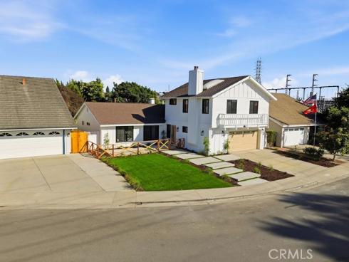 21142  Brookhurst   Street, Huntington Beach, CA