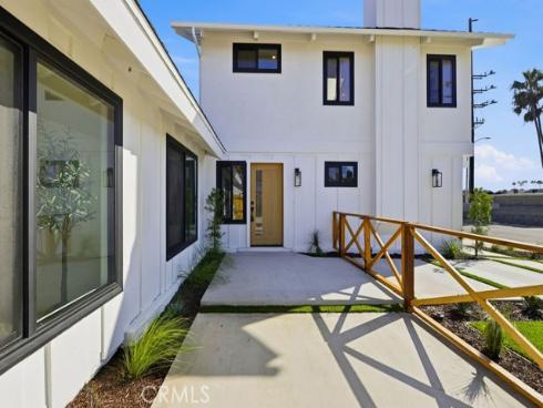 21142  Brookhurst   Street, Huntington Beach, CA
