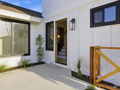 21142  Brookhurst   Street, Huntington Beach, CA
