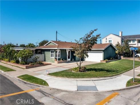19271  Harding   Lane, Huntington Beach, CA