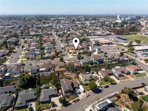 19271  Harding   Lane, Huntington Beach, CA