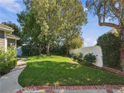 16261 Santa Barbara Lane, Huntington Beach, CA