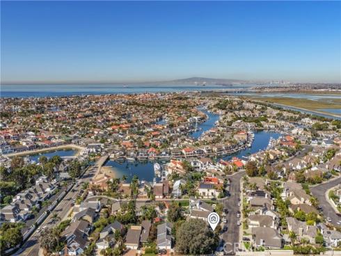 16261 Santa Barbara Lane, Huntington Beach, CA