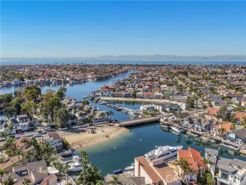 16261 Santa Barbara Lane, Huntington Beach, CA