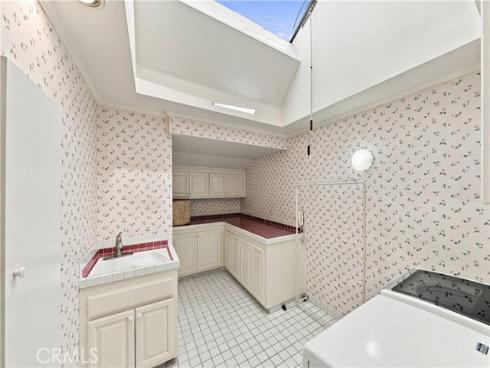 16261 Santa Barbara Lane, Huntington Beach, CA