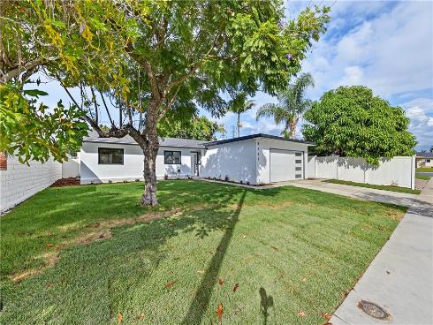 8561 Donald Circle