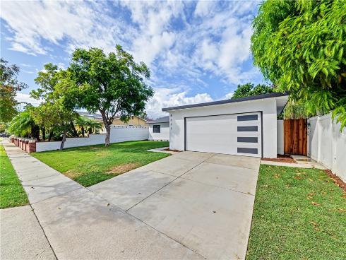 8561 Donald Circle , Huntington Beach, CA