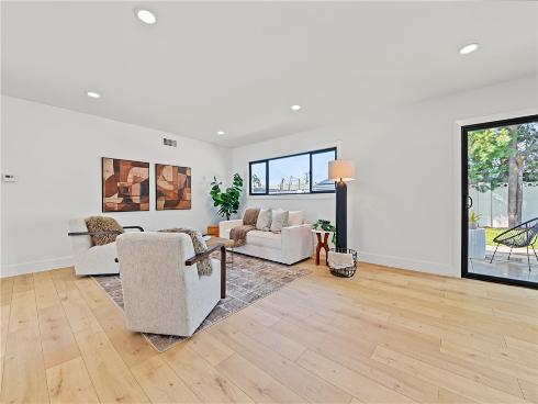 8561 Donald Circle , Huntington Beach, CA