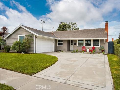 17751 Lewis , Huntington Beach, CA