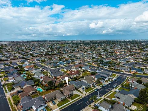 17751 Lewis , Huntington Beach, CA