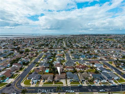 17751 Lewis , Huntington Beach, CA