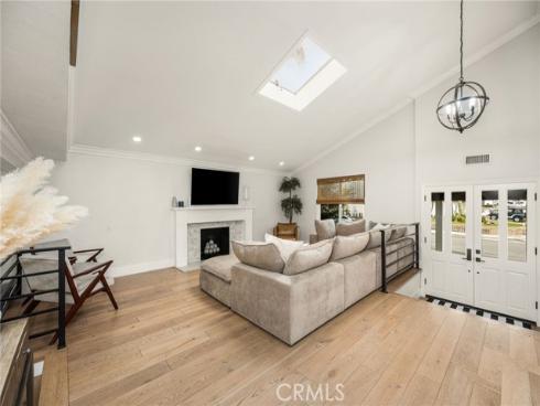 19321 Weymouth , Huntington Beach, CA