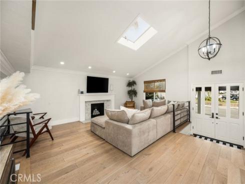 19321 Weymouth , Huntington Beach, CA