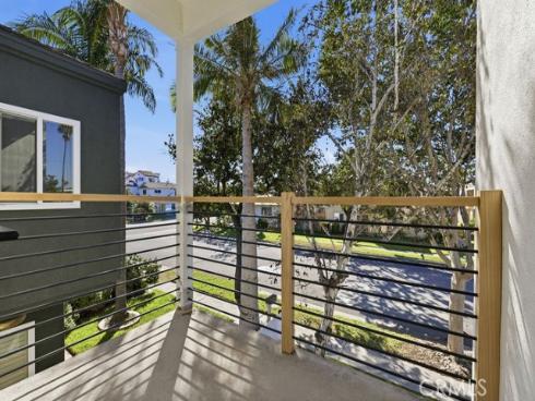 1208 California Street, Huntington Beach, CA
