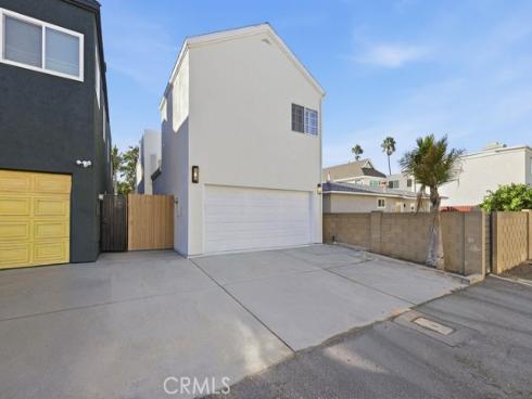 1208 California Street, Huntington Beach, CA