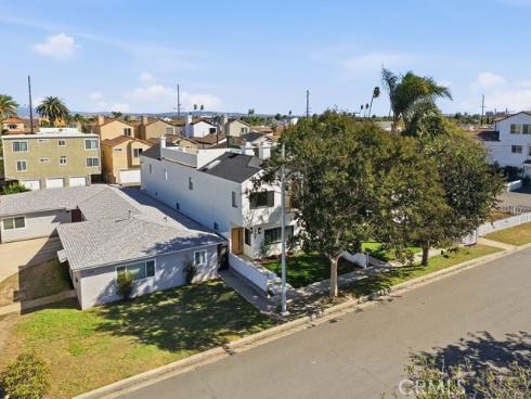 1208 California Street, Huntington Beach, CA
