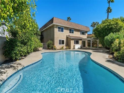 15581 Wild Plum Circle, Huntington Beach, CA