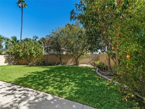 15581 Wild Plum Circle, Huntington Beach, CA