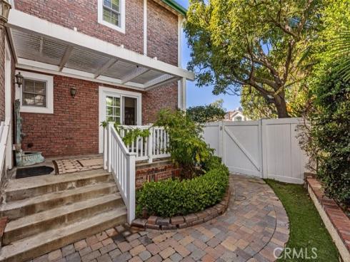 18732 Jockey Circle , Huntington Beach, CA