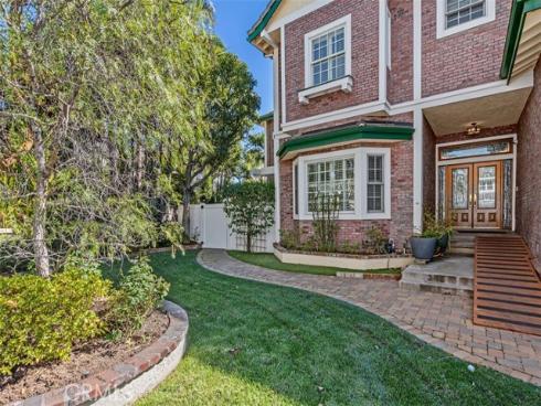 18732 Jockey Circle , Huntington Beach, CA