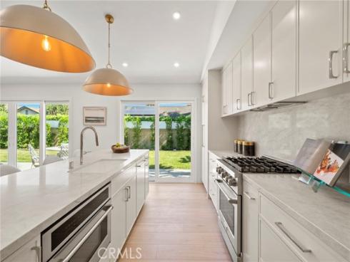 20852  Farnsworth   Lane, Huntington Beach, CA
