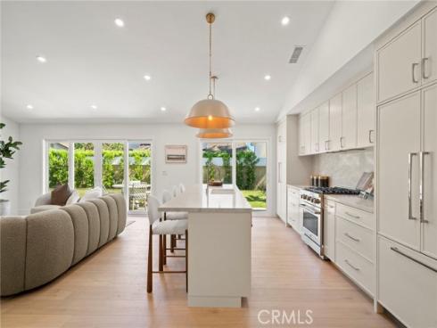 20852  Farnsworth   Lane, Huntington Beach, CA