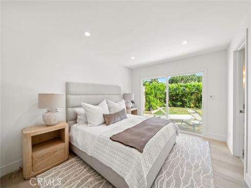 20852  Farnsworth   Lane, Huntington Beach, CA
