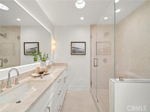 20852  Farnsworth   Lane, Huntington Beach, CA