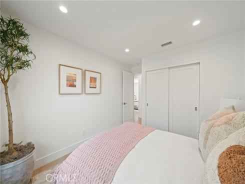 20852  Farnsworth   Lane, Huntington Beach, CA