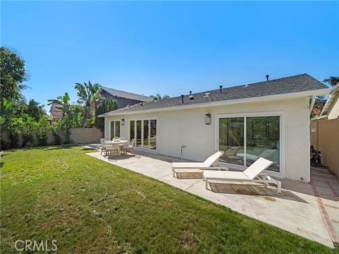 20852  Farnsworth   Lane, Huntington Beach, CA
