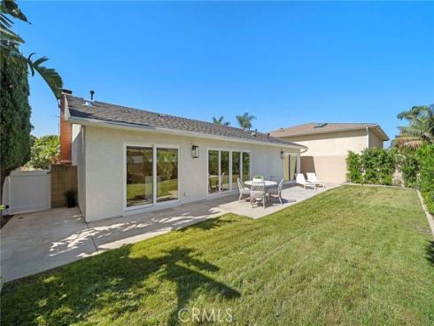 20852  Farnsworth   Lane, Huntington Beach, CA