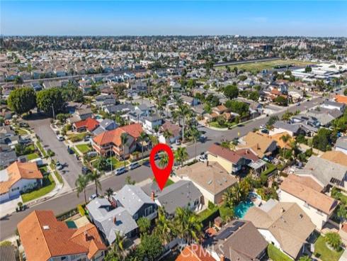 20852  Farnsworth   Lane, Huntington Beach, CA
