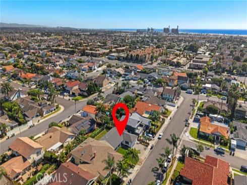 20852  Farnsworth   Lane, Huntington Beach, CA