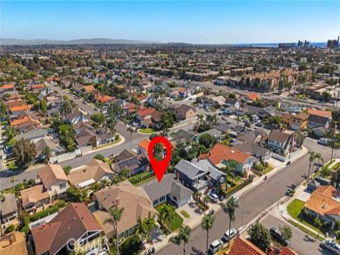 20852  Farnsworth   Lane, Huntington Beach, CA