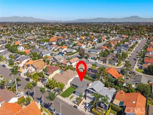 20852  Farnsworth   Lane, Huntington Beach, CA