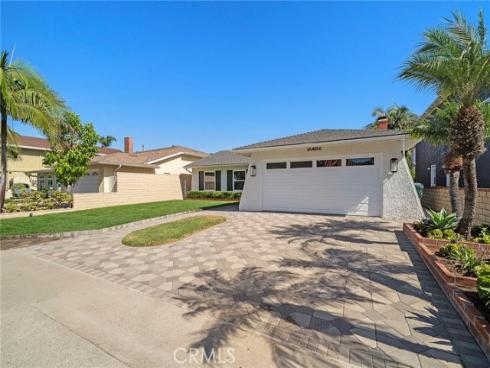 20852  Farnsworth   Lane, Huntington Beach, CA