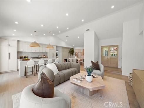 20852  Farnsworth   Lane, Huntington Beach, CA