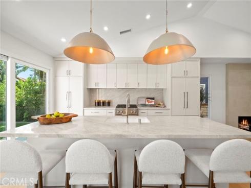 20852  Farnsworth   Lane, Huntington Beach, CA
