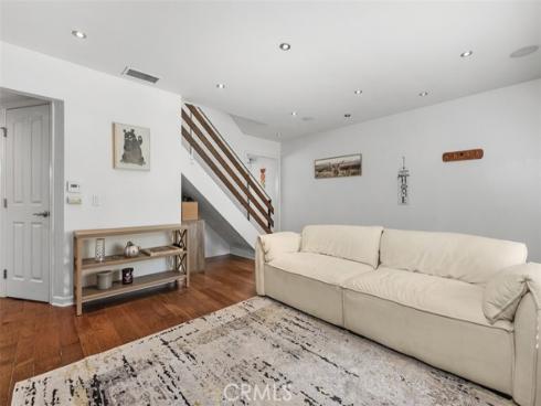 9301  Neolani  , Huntington Beach, CA