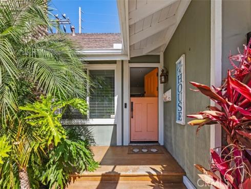 9301  Neolani  , Huntington Beach, CA