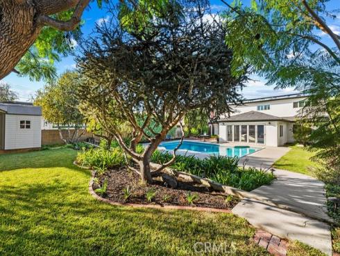 6402 Athena Drive, Huntington Beach, CA