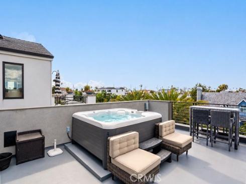 1022 Huntington , Huntington Beach, CA