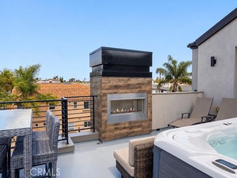 1022 Huntington , Huntington Beach, CA